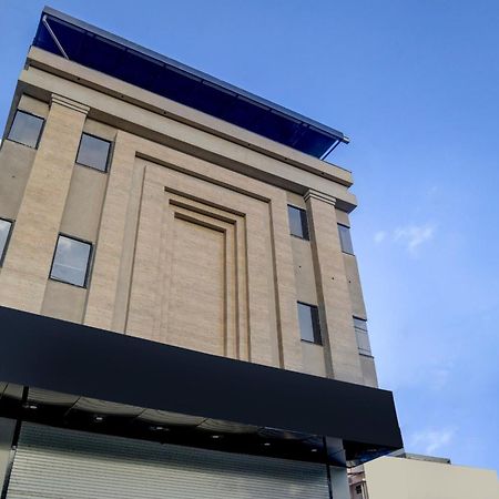 Capital O Abri Krishna Hotel Indore Exterior foto