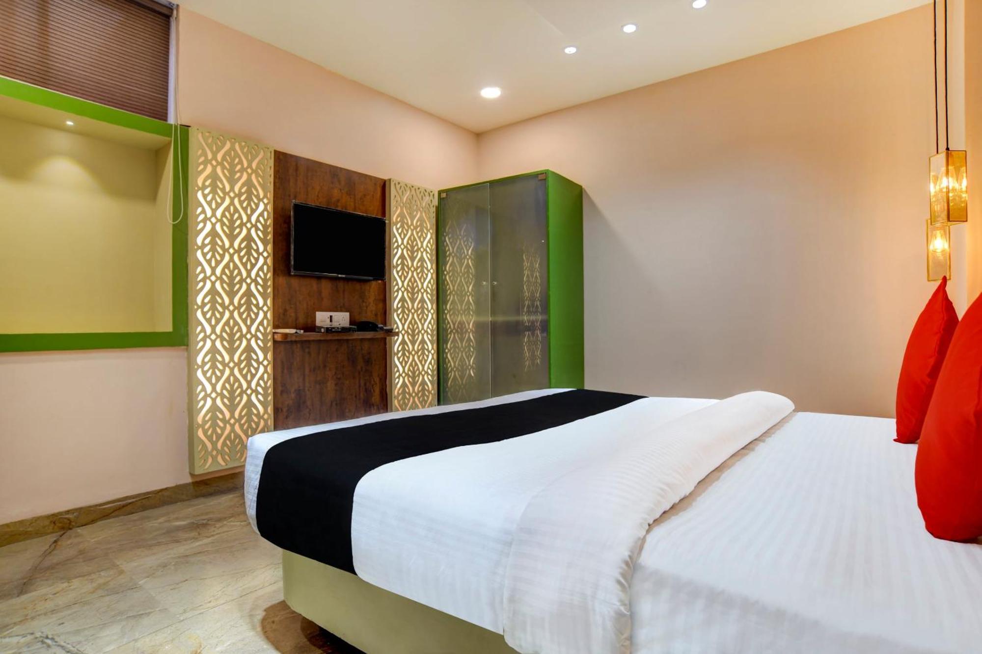 Capital O Abri Krishna Hotel Indore Exterior foto