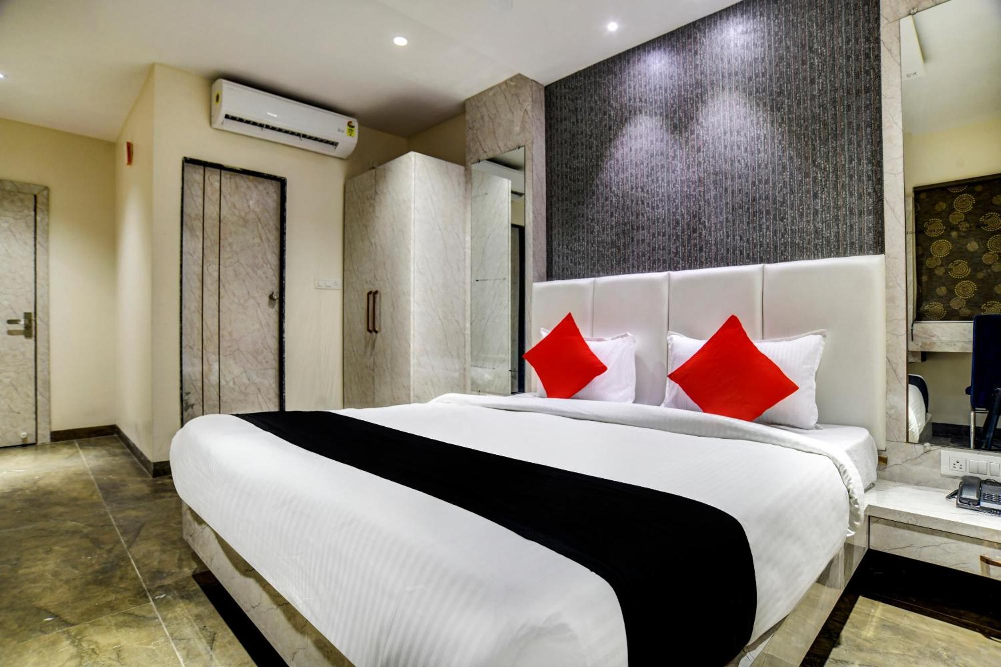 Capital O Abri Krishna Hotel Indore Exterior foto
