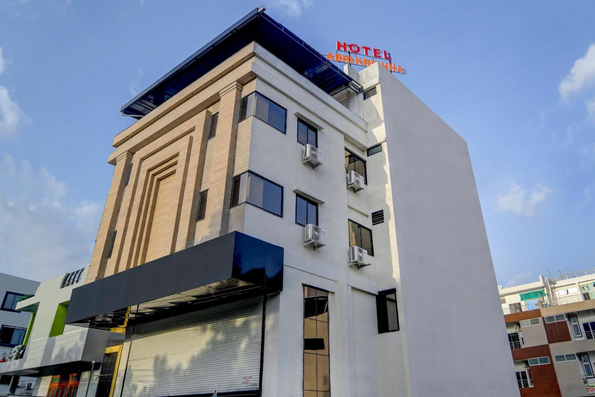 Capital O Abri Krishna Hotel Indore Exterior foto