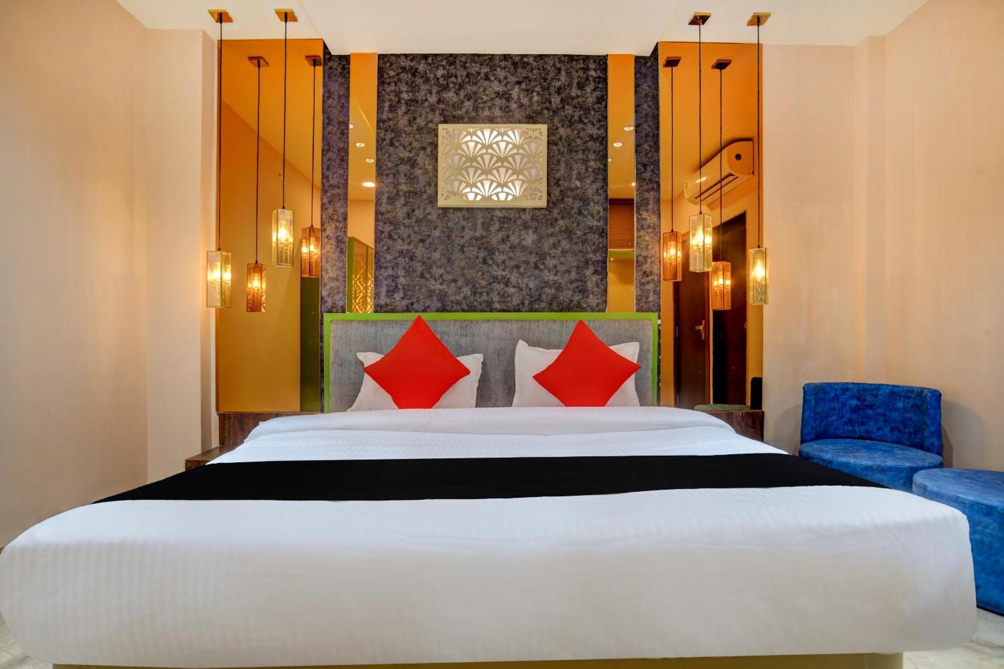 Capital O Abri Krishna Hotel Indore Exterior foto